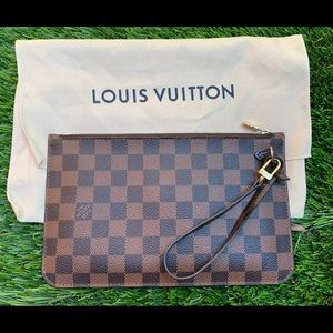 Louis Vuitton Damier Ebene Neverfull Pochette